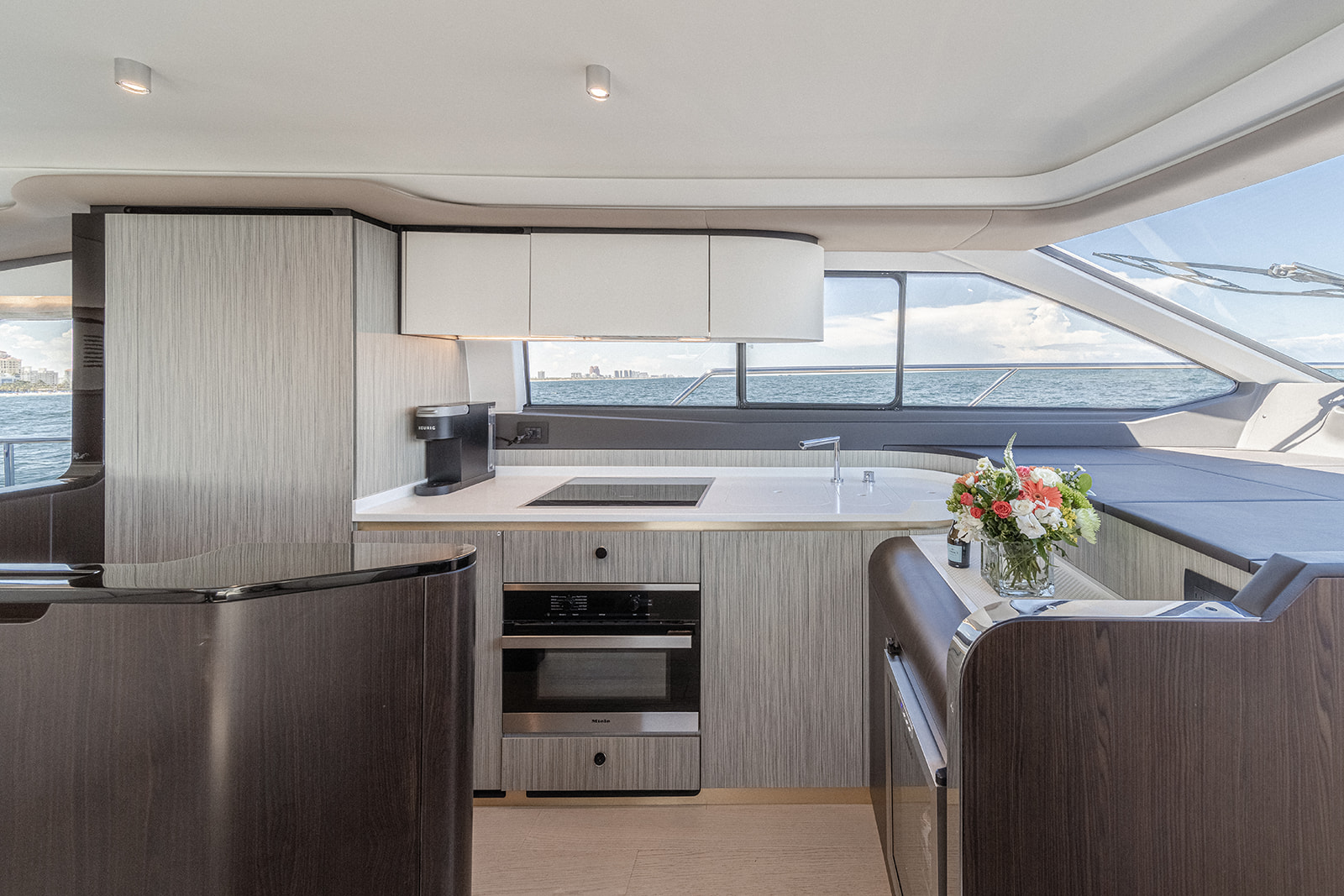 Galley & Dining